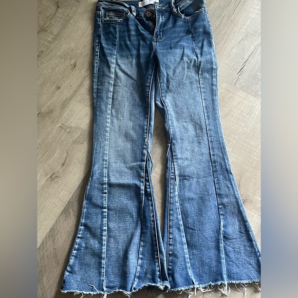 bridge by gly Denim - Bridge by gly 70’s Stryker seamed front frayed hem stretch flare jeans in 28x30